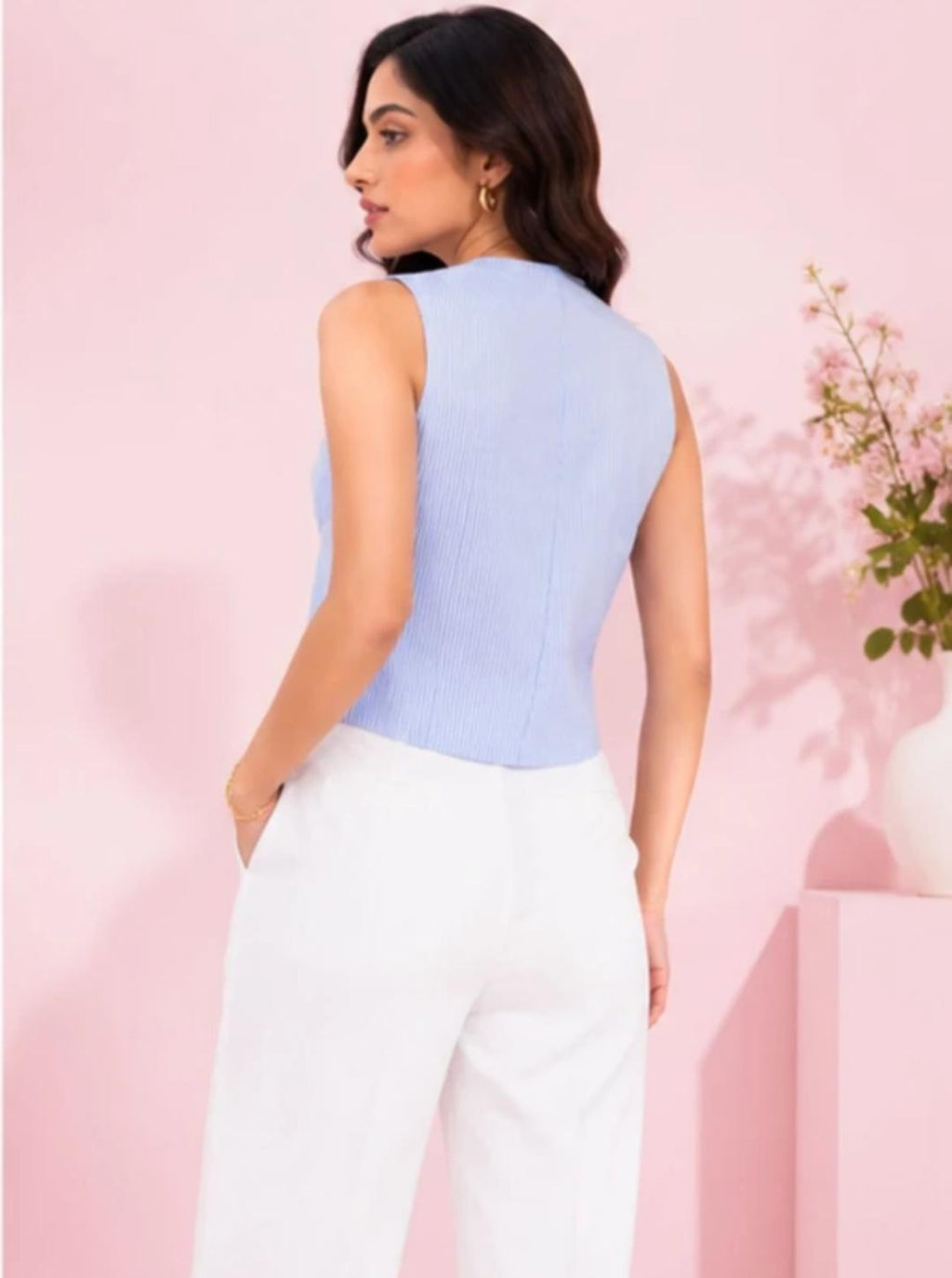 Women’s Blue Sleeveless Tie Front Top